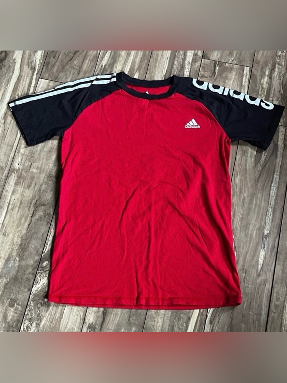 adidas Essentials Brand-Print Raglan T-Shirt in Kids/Youth Size Large